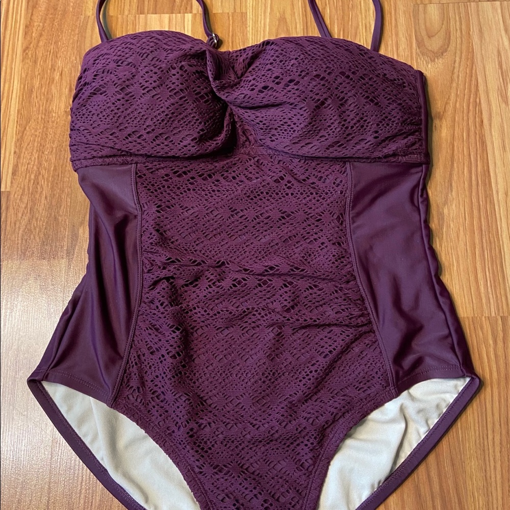 NEW Merona one piece bathing swimsuit rouched sz L